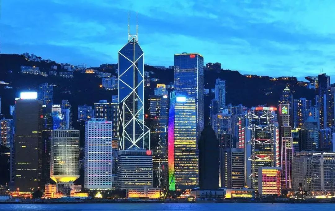 香港，繁荣国际都市与文化交汇的璀璨明珠